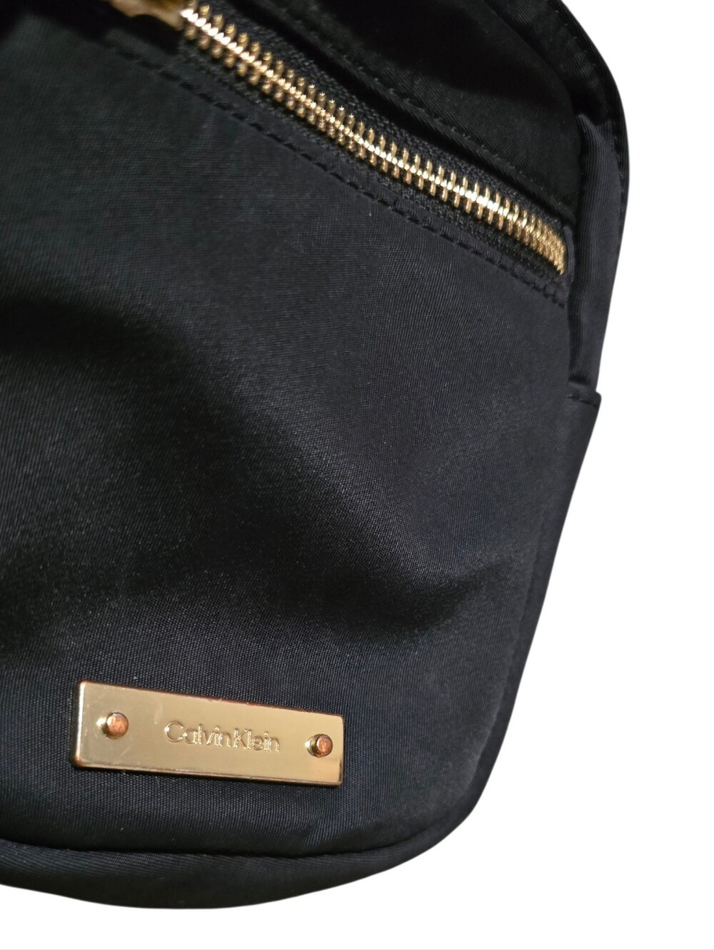 Calvin Klein Black Crossbody Mini Phone Bag - Picture 5 of 6